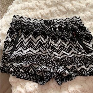 Patterned shorts